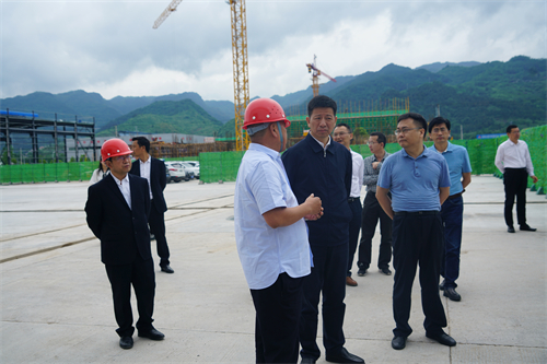 2021年5月20日，湖南省張家界市委副書記、代市長(zhǎng)王洪斌一行蒞臨湖南萬眾筑工科技有限公司指導(dǎo)工作